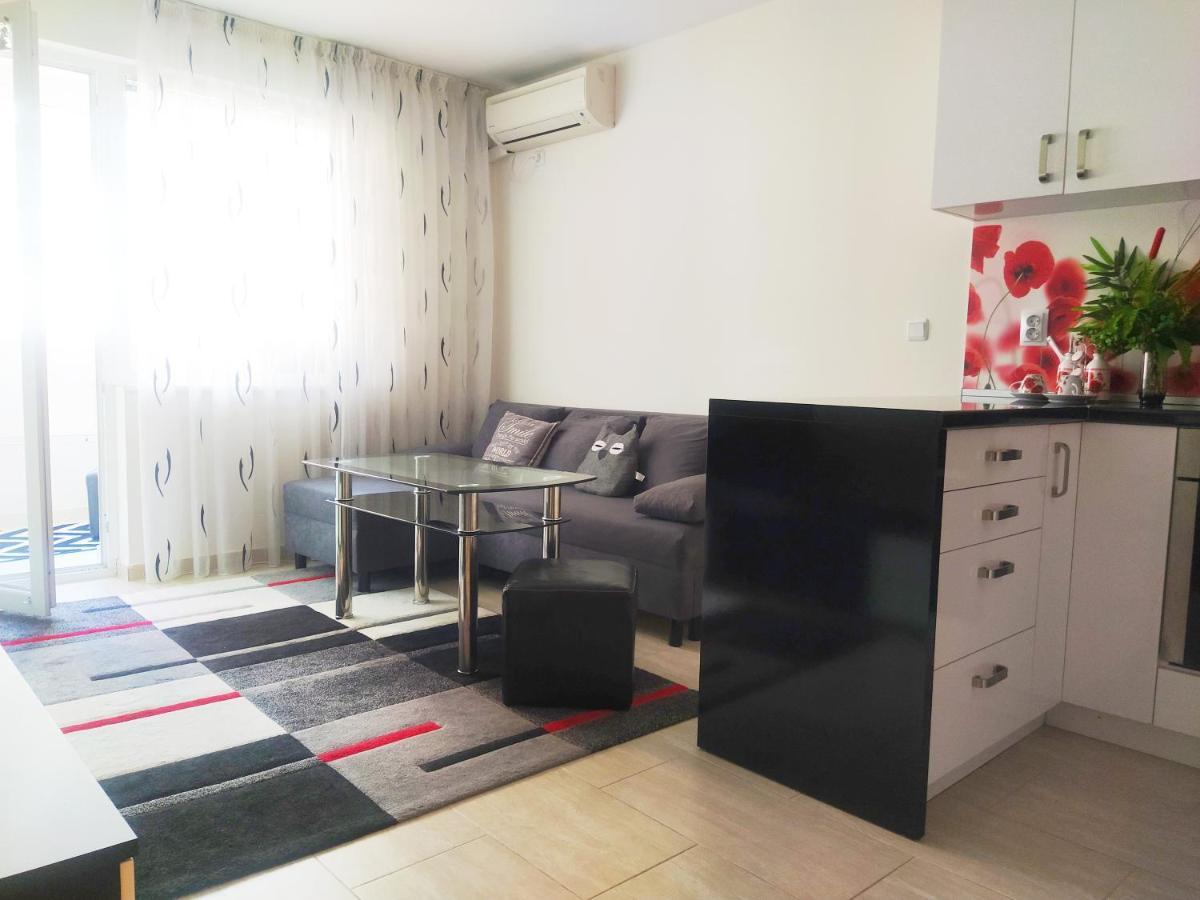 Modern Apartment In Burgas by Eksteriør bilde